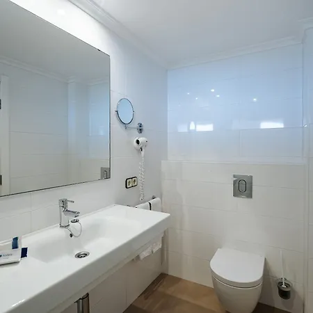 Thb Maria Isabel - Adults Only 4*